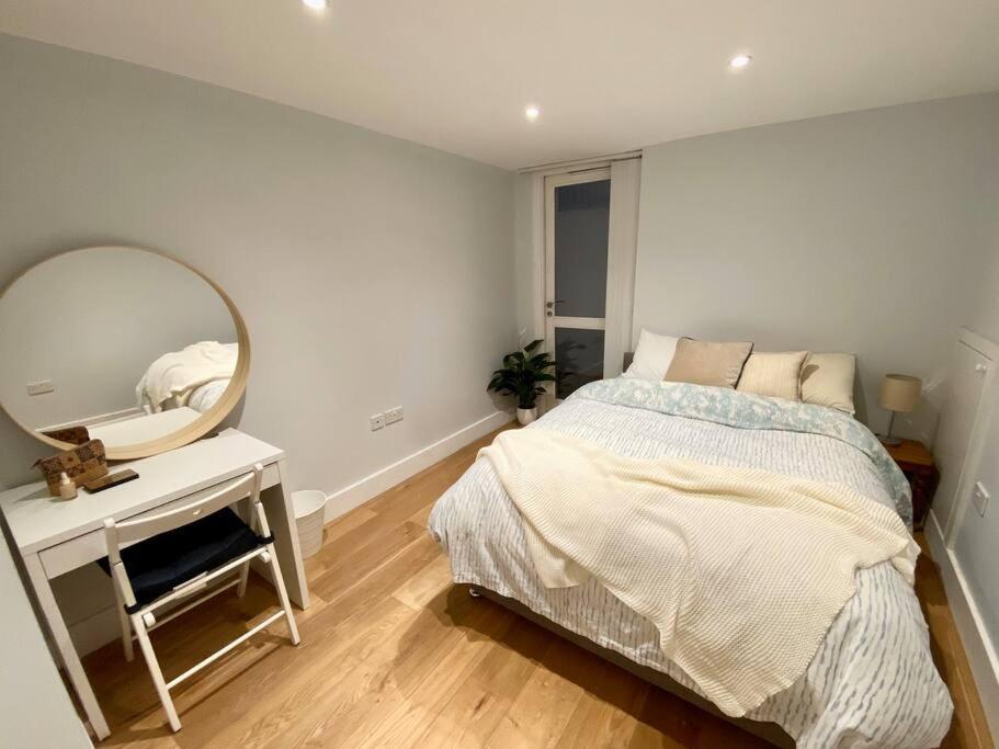 2Bdr Modern Apartment In Hammersmith West London Kültér fotó