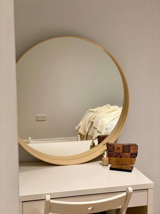 2Bdr Modern Apartment In Hammersmith West London Kültér fotó